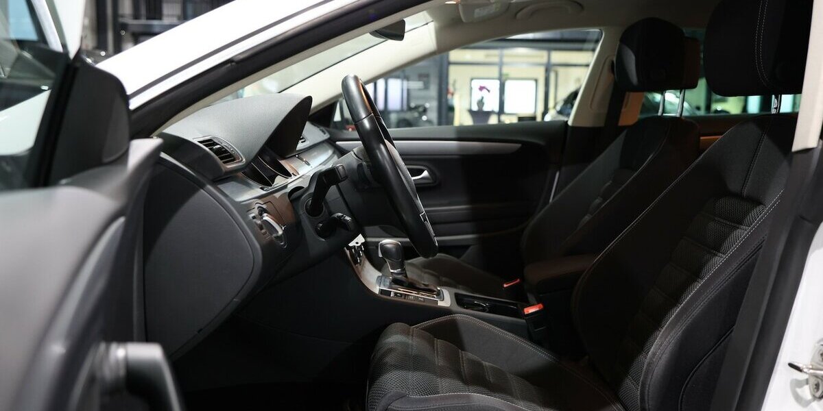 VW CC 1.4 TSI DSG SPORTLINE WHITE / XENON / NAVI+ 92.000 km 14.991 &euro; Hamm 59077