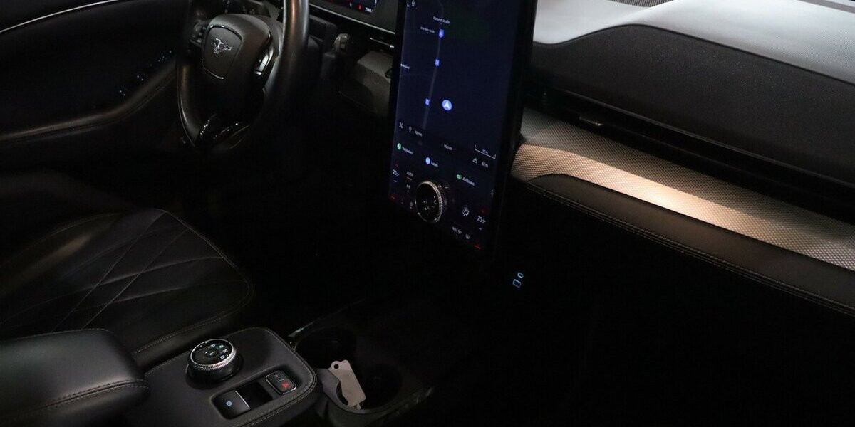 Ford Mustang Mach-E BANG & OLUFSEN / VIRTUAL COCKPIT 75.000 km 23.777 &euro; Hamm 59077