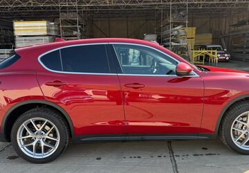 Alfa Romeo Stelvio 83.000 km 20.999 &euro; Recklinghausen 45659