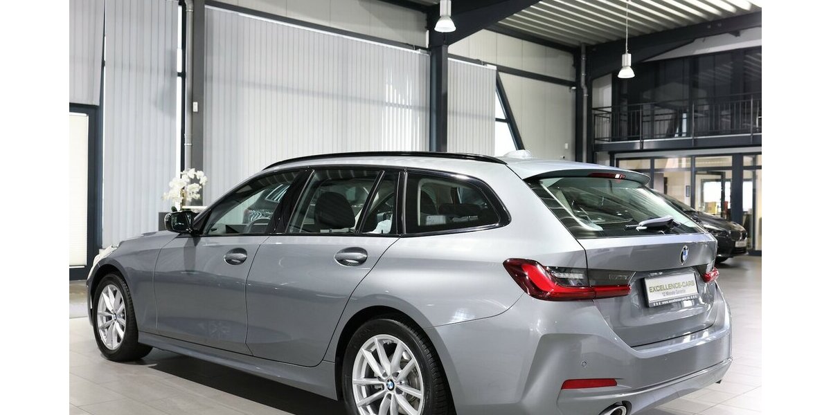 BMW 320d Touring xDrive SPORT / CURVED+NAVI+APPLE 32.000 km 30.555 &euro; Hamm 59077