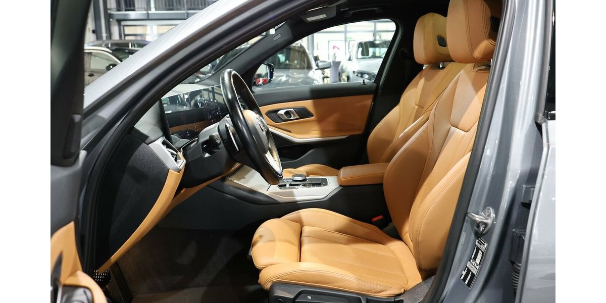 BMW 318d Touring SPORT SHADOW GREY&BROWN / PANORAMA 116.000 km 25.777 &euro; Hamm 59077