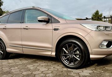 Ford Kuga 79.000 km 15.900 &euro; Unna 59425