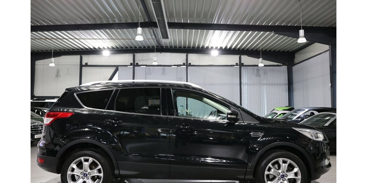 Ford Kuga 2.0 TDCI 4x4 TITANIUM / LEDER / NAVI+ 90.000 km 12.555 &euro; Hamm 59077