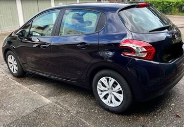 Peugeot 208 139.735 km 3.799 &euro; Herne 44652