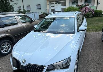 Skoda Superb 100.000 km 20.199 &euro; Lünen 44532