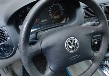 VW Golf 133.000 km 1.700 &euro; Holzwickede 59439