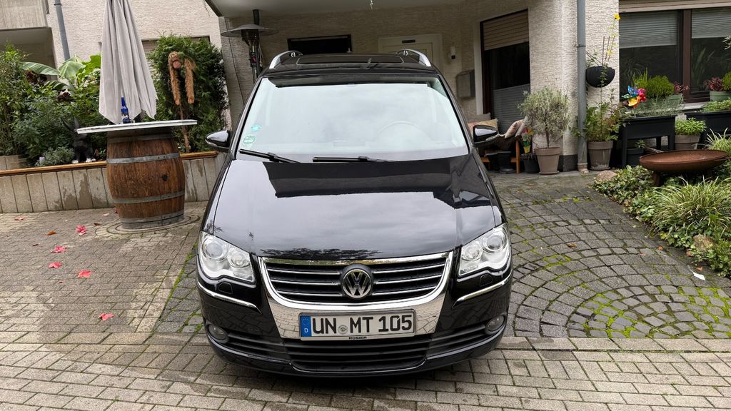 VW Touran 161.741 km 8.495 &euro; Dortmund 44265