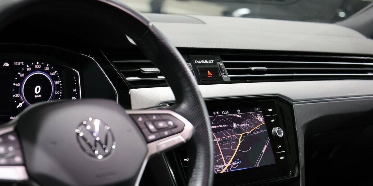 VW Passat Variant GTE DSG IQ BUSINESS R-LINE SPORT 86.000 km 24.444 &euro; Hamm 59077