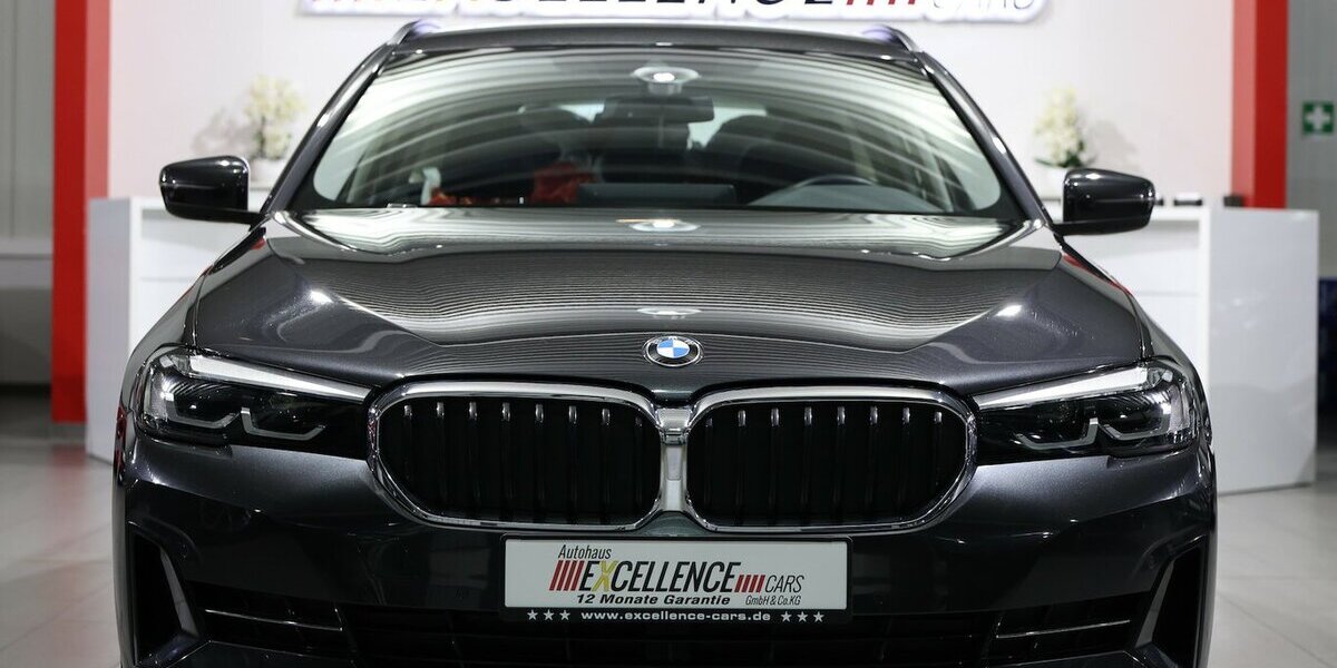 BMW 520d Touring xDrive BUSINESS EL.VOLL-LEDER, LED 14.000 km 38.777 &euro; Hamm 59077