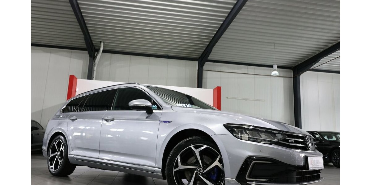 VW Passat Variant GTE DSG IQ BUSINESS R-LINE SPORT 86.000 km 24.444 &euro; Hamm 59077