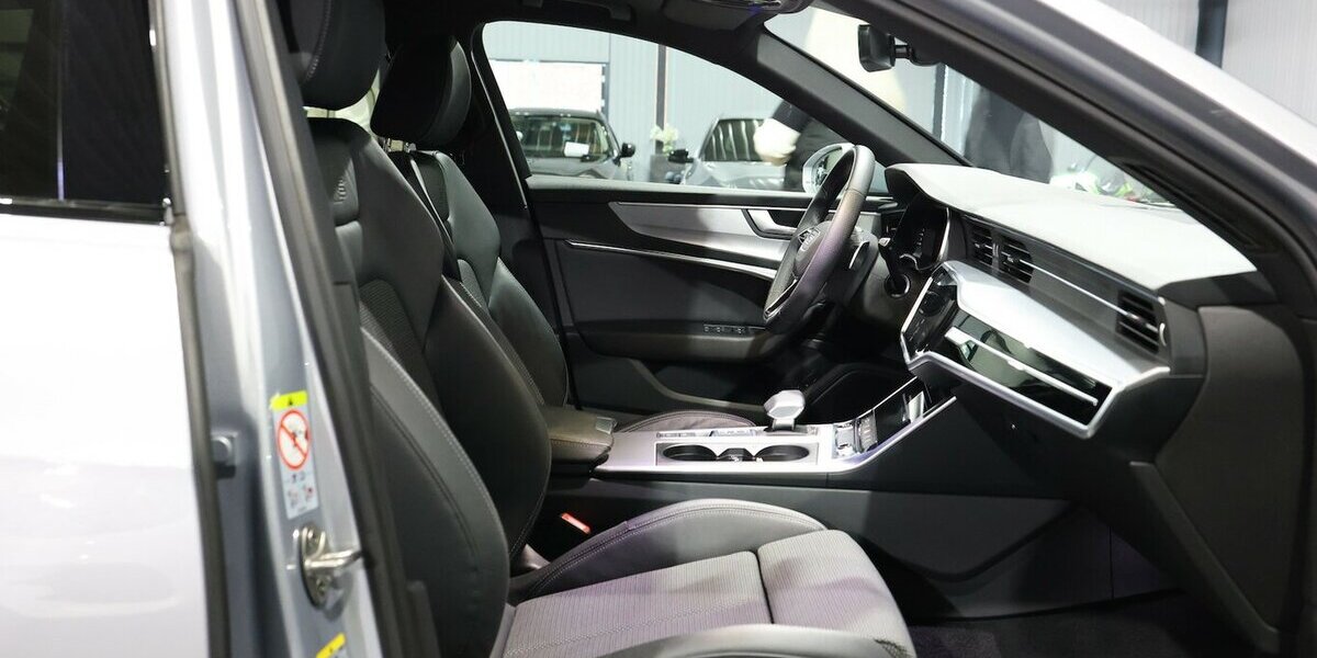 Audi A6 Avant 40 TDI S-LINE BLACK / PANORAMA, LED, VC 30.000 km 42.996 &euro; Hamm 59077