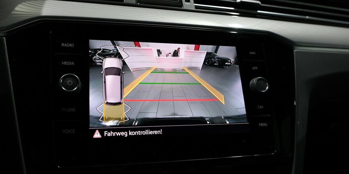 VW Passat Variant GTE DSG IQ BUSINESS R-LINE SPORT 86.000 km 24.444 &euro; Hamm 59077