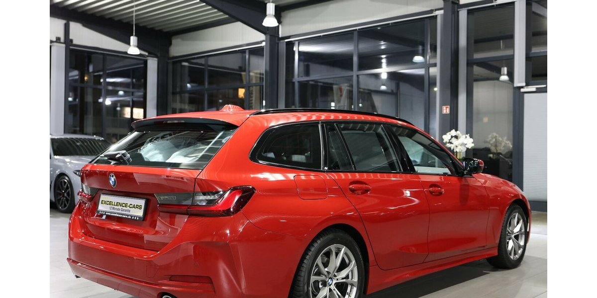 BMW 318d Touring SHADOW SPORT MELBOURNEROT-METALLIC 73.000 km 25.555 &euro; Hamm 59077