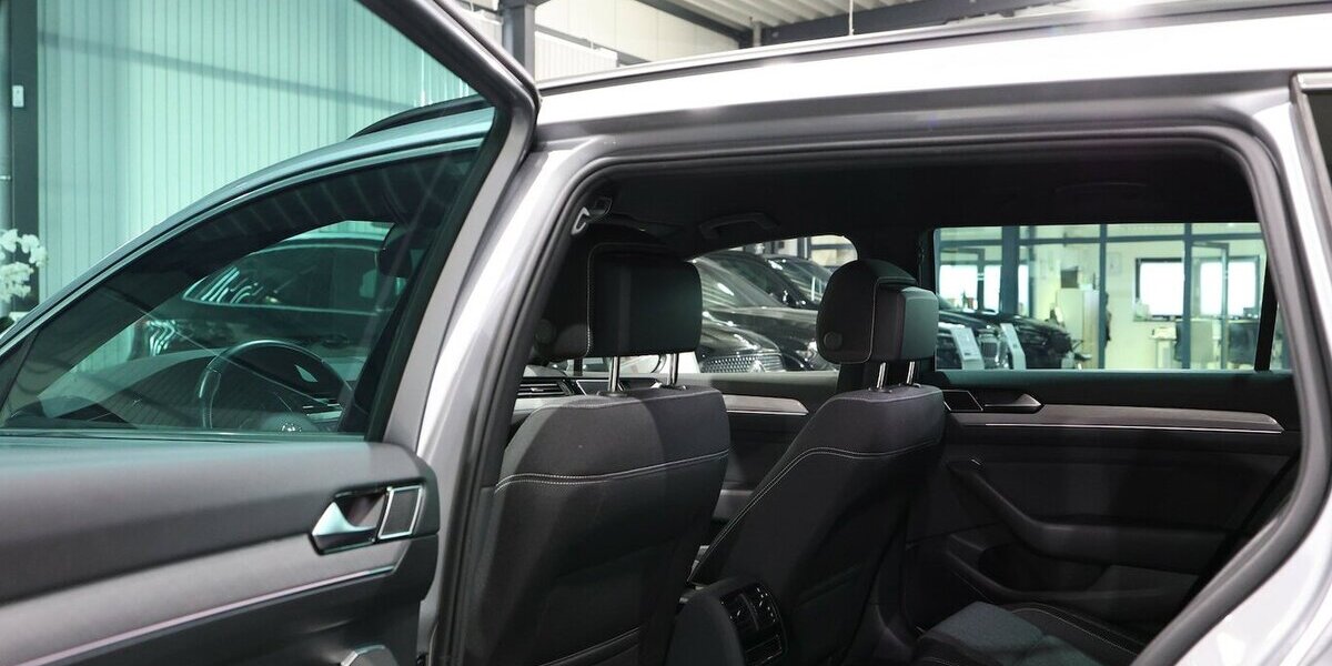 VW Passat Variant GTE DSG IQ BUSINESS R-LINE SPORT 86.000 km 24.444 &euro; Hamm 59077