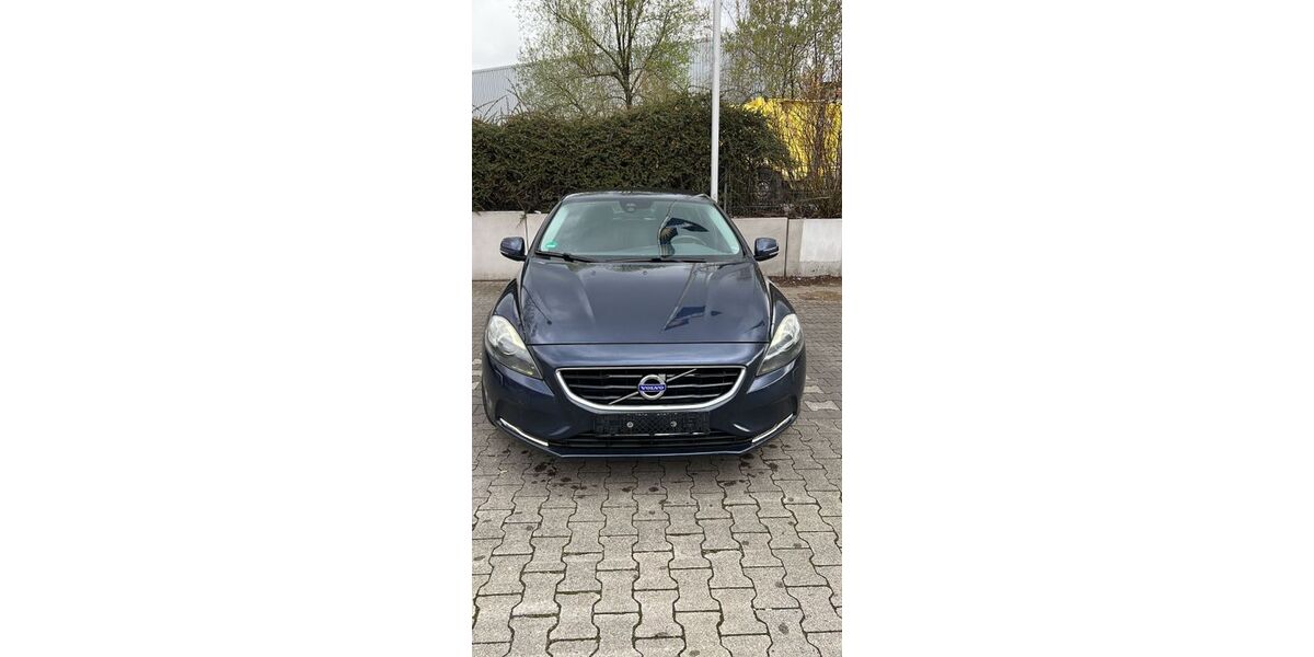 Volvo V40 348.215 km 4.200 &euro; Dortmund 44379