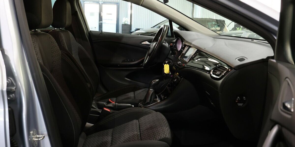 Opel Astra K ST 1.6 T ACTIVE 200-PS / APPLE+ANDROID 130.000 km 10.777 &euro; Hamm 59077