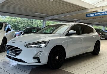 Ford Focus 61.700 km 12.977 &euro; Lünen 44532