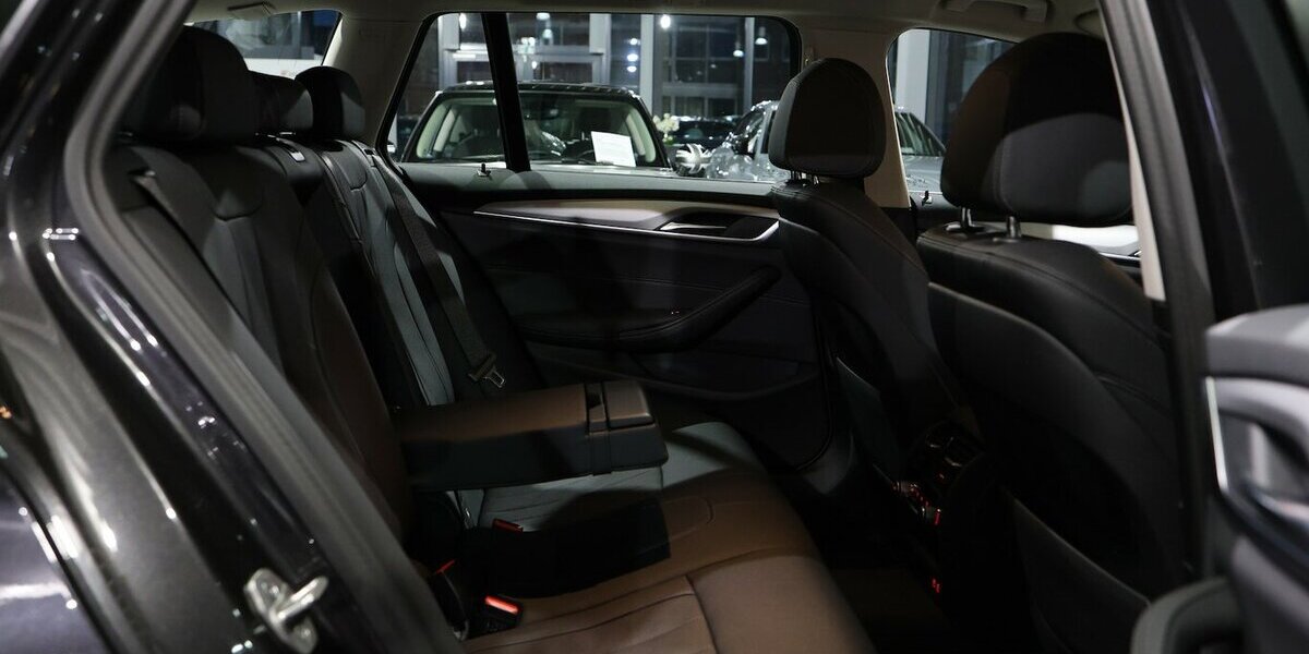 BMW 520d Touring xDrive BUSINESS EL.VOLL-LEDER, LED 14.000 km 38.777 &euro; Hamm 59077