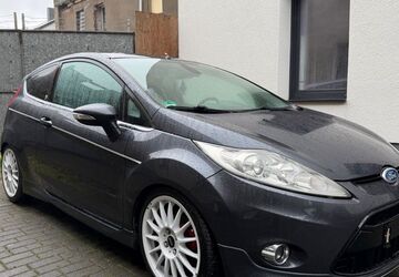 Ford Fiesta 204.284 km 3.150 &euro; Recklinghausen 45663
