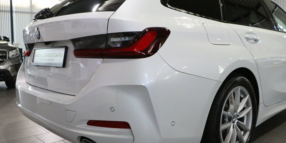 BMW 318d Touring SHADOW LEDER CURVED LED 3-ZONEN 40.000 km 30.555 &euro; Hamm 59077