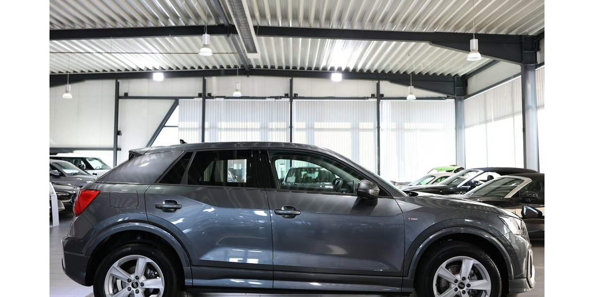Audi Q2 30 TFSI S-LINE DAYTONA / LED, VC, ACC+LANE 10.000 km 24.555 &euro; Hamm 59077
