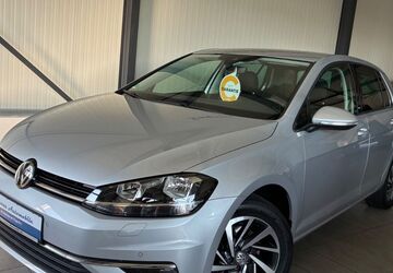 VW Golf 129.000 km 13.299 &euro; Holzwickede 59439