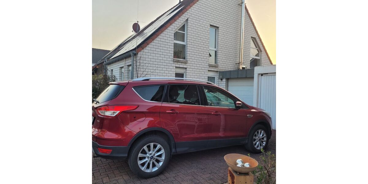 Ford Kuga 121.000 km 7.900 &euro; Bergkamen 59192