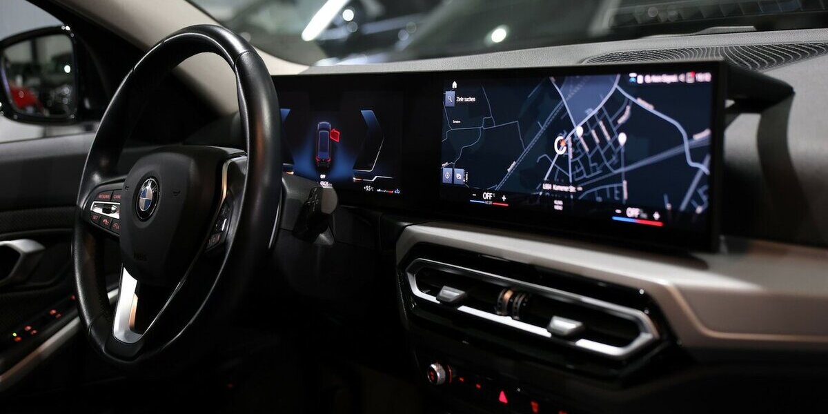 BMW 318d Touring SPORT FACE-LIFT CURVED+NAVI+KAMERA 69.000 km 25.777 &euro; Hamm 59077