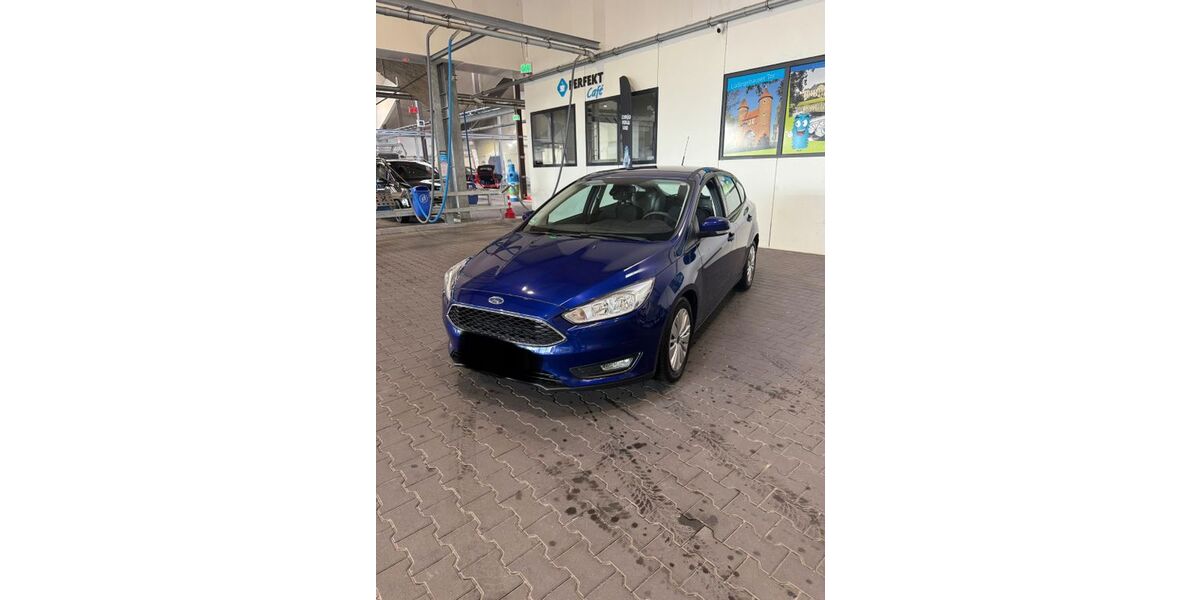 Ford Focus 29.458 km 8.750 &euro; Dülmen 48249