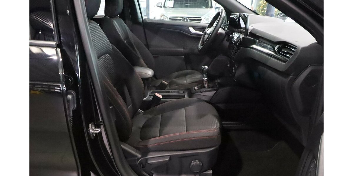 Ford Kuga 2.0 ECOBLUE STYLE ST-LINE SPORT BLACK / LED 125.000 km 17.111 &euro; Hamm 59077