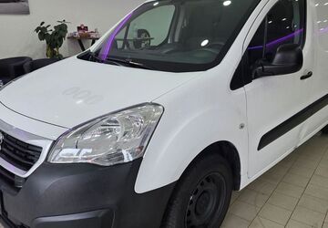 Peugeot Partner 103.000 km 7.800 &euro; Recklinghausen 45661