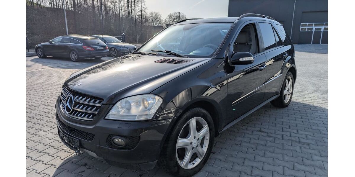 Mercedes-Benz ML 320 325.547 km 4.950 &euro; Hamm 59077