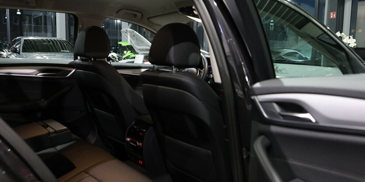 BMW 520d Touring xDrive BUSINESS EL.VOLL-LEDER, LED 14.000 km 38.777 &euro; Hamm 59077