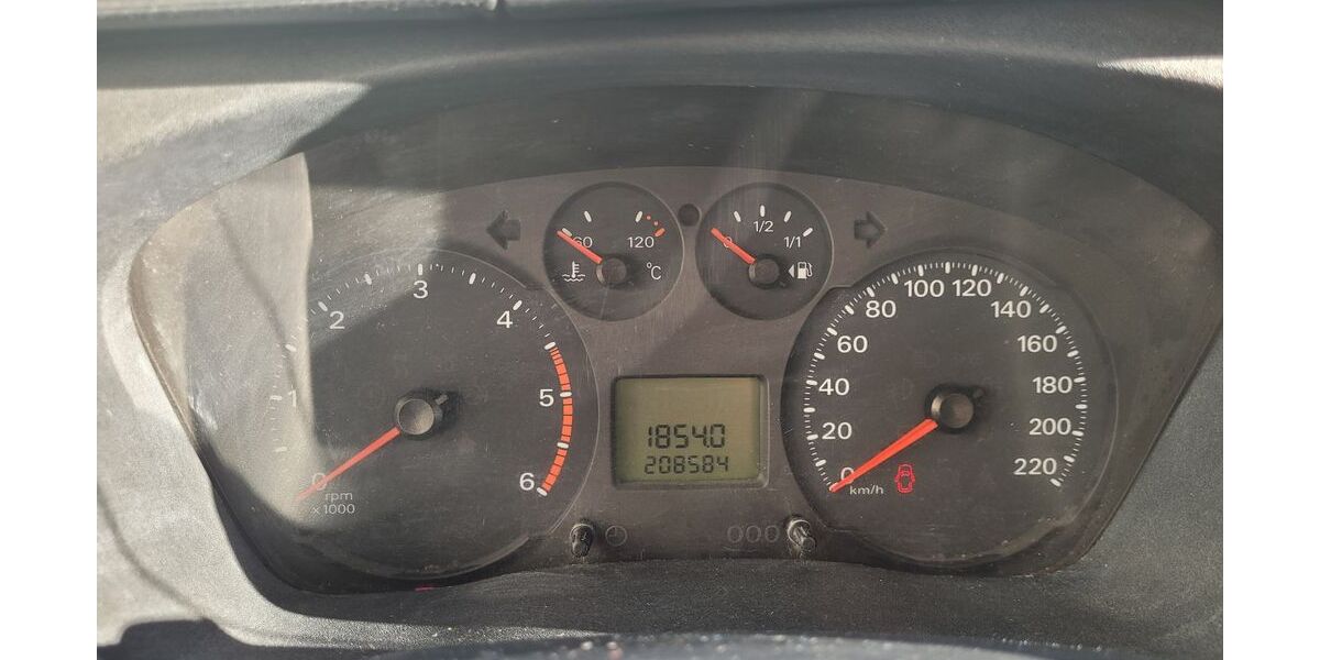 Ford Transit 208.000 km 4.500 &euro; Hamm 59065