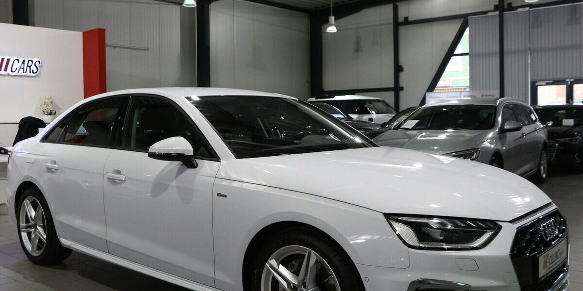 Audi A4 LIMOUSINE 40 TDI S-LINE / MATRIX-LED / 109.000 km 27.333 &euro; Hamm 59077