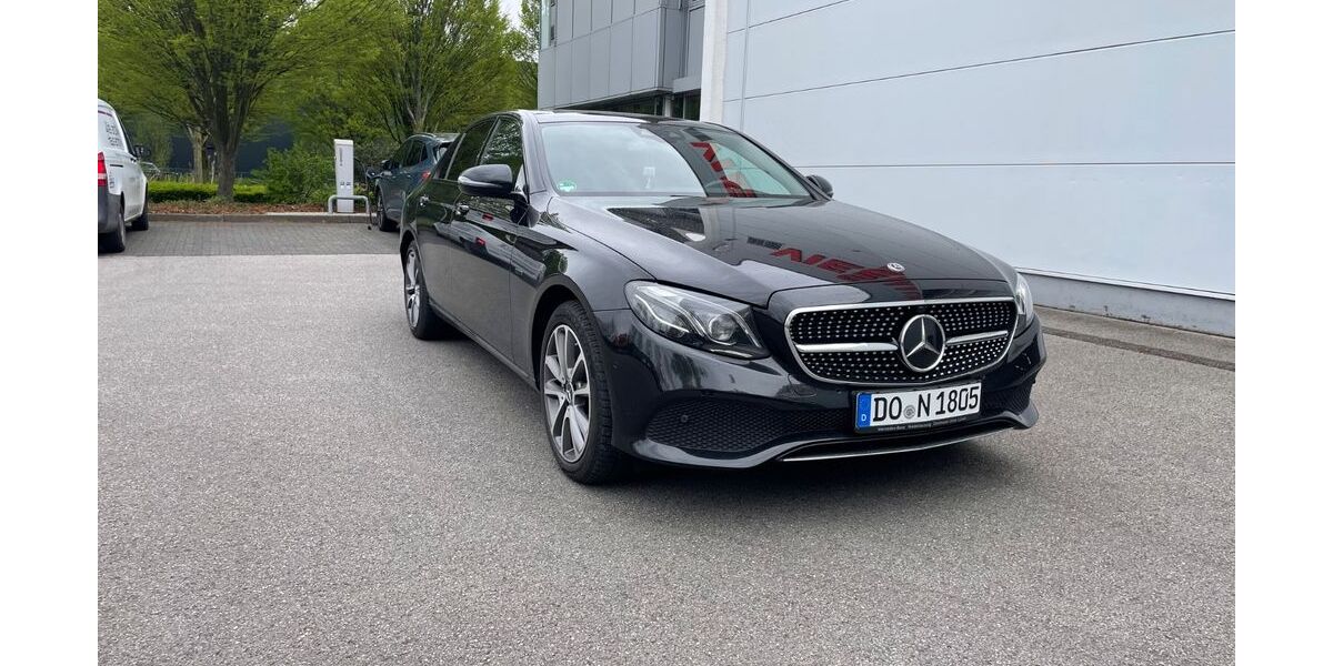 Mercedes-Benz E 300 98.000 km 28.400 &euro; Dortmund 44319