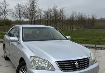 Toyota Crown 47.200 km 8.499 &euro; Dortmund 44379