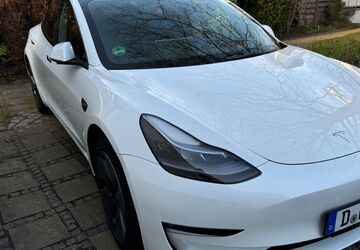 Tesla Model 3 13.500 km 30.500 &euro; Hamm 59065