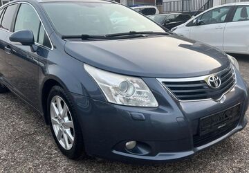 Toyota Avensis 214.843 km 3.900 &euro; Hamm 59067