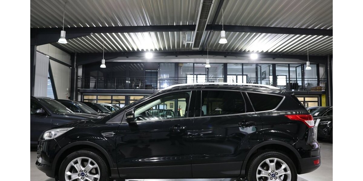 Ford Kuga 2.0 TDCI 4x4 TITANIUM / LEDER / NAVI+ 90.000 km 12.555 &euro; Hamm 59077